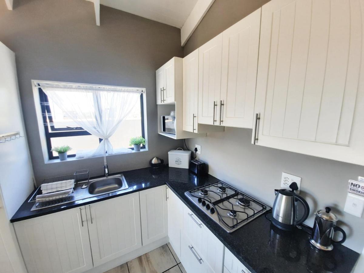 Bel-Posto, Langebaan Villa Bagian luar foto