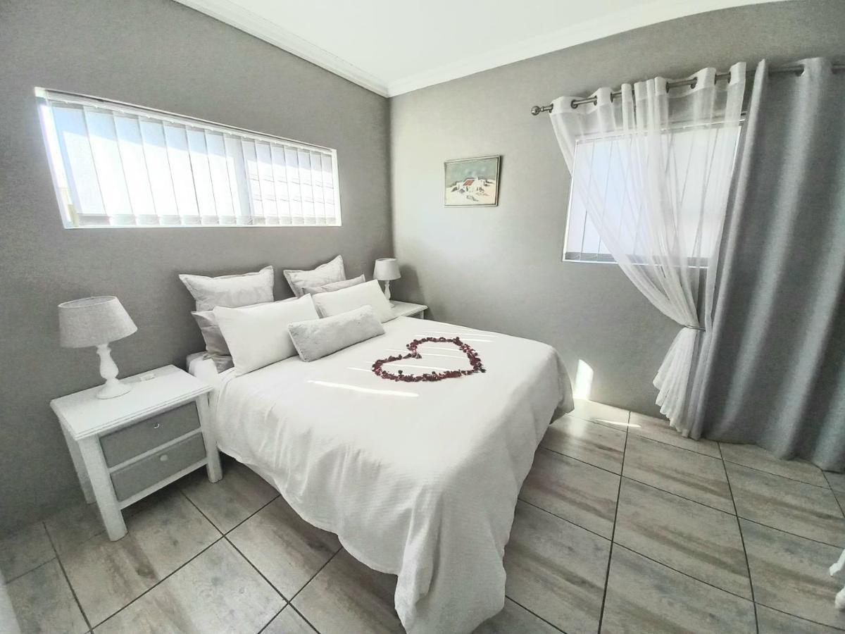 Bel-Posto, Langebaan Villa Bagian luar foto